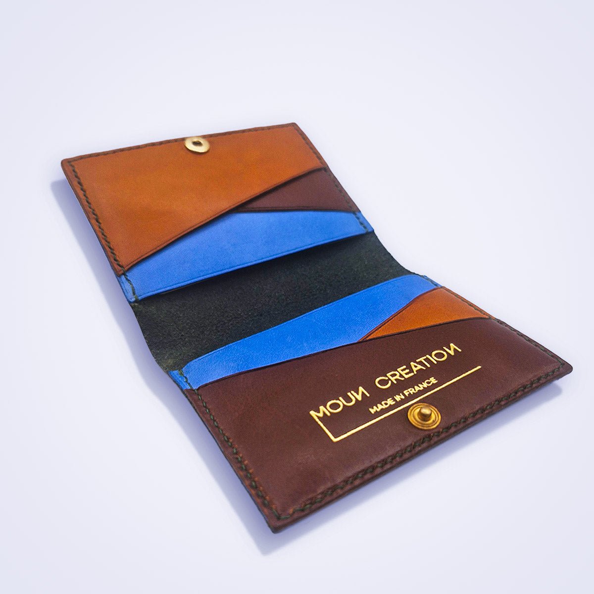 Portefeuille MEANDI – cuir vert sapin & camel avec porte - cartes et porte - monnaie clipsables - MOUN CREATION Artisan maroquinier