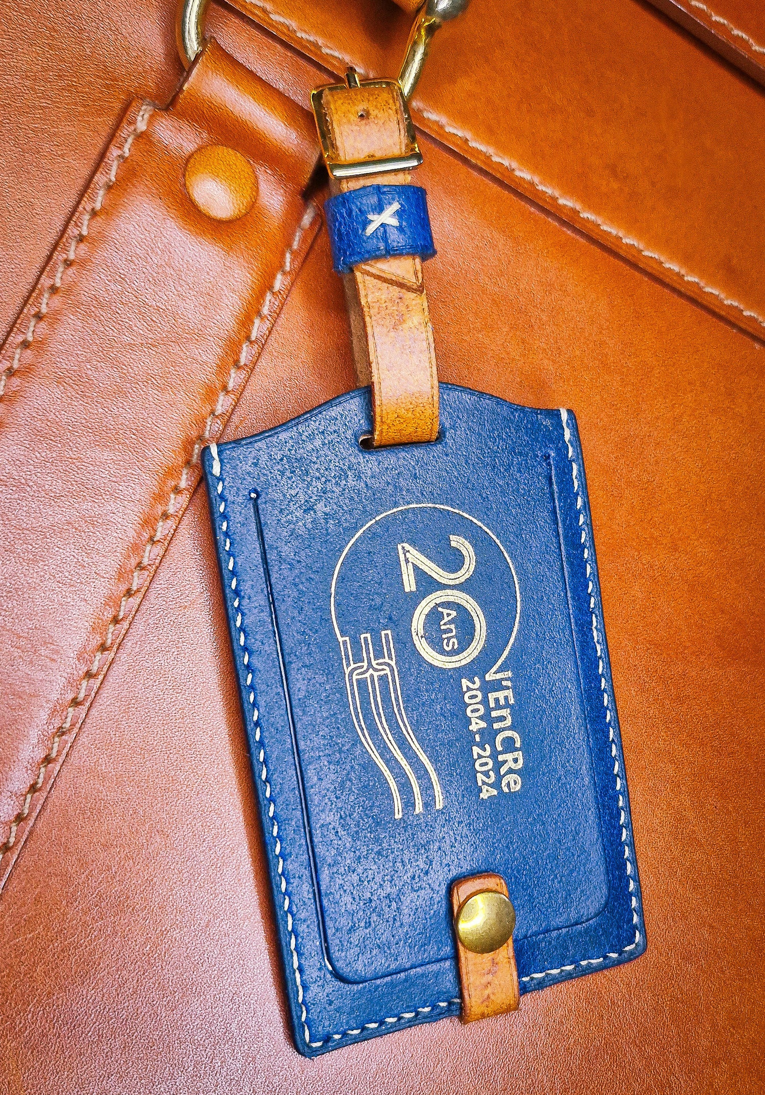 Porte-étiquette en cuir bleu de bagage personnalisé par MOUNCREATION