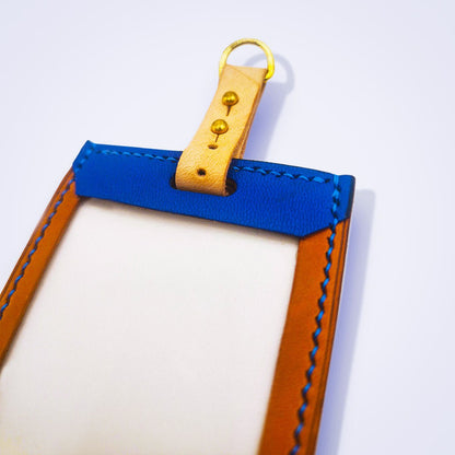 Porte - badge en cuir camel & bleu - MOUN CREATION Artisan maroquinier