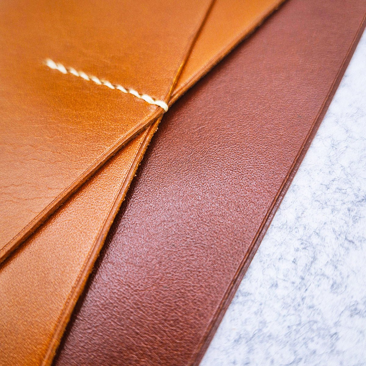 Porte - passeport Bi - matière – Cuir & feutre - MOUN CREATION Artisan maroquinier